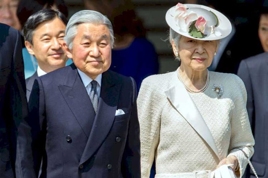 State Department photo by William Ng-Emperor Akihito and Empress Michiko with Crown Prince Naruhito