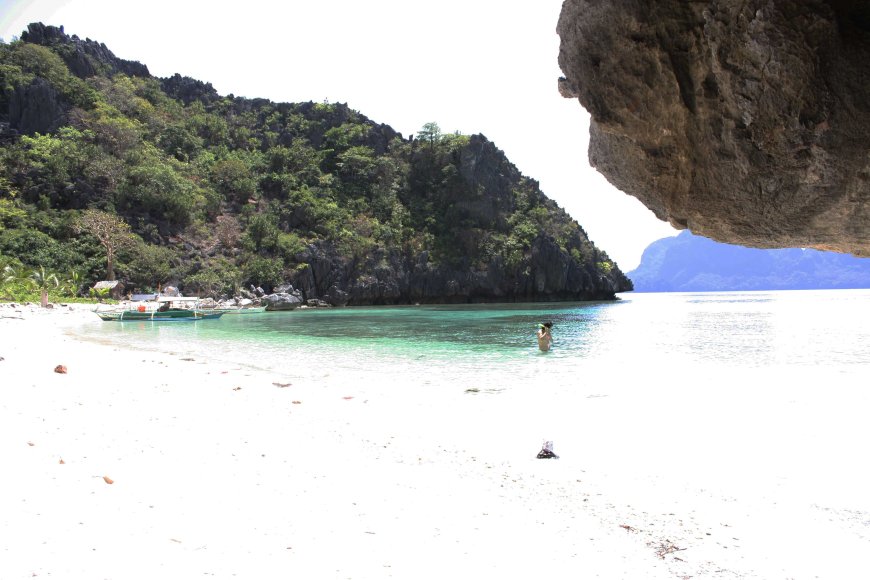 Island Hopping in El Nido