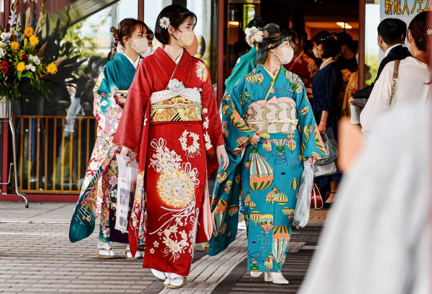 japans-coming-of-age-ceremony-seijin-shiki-04