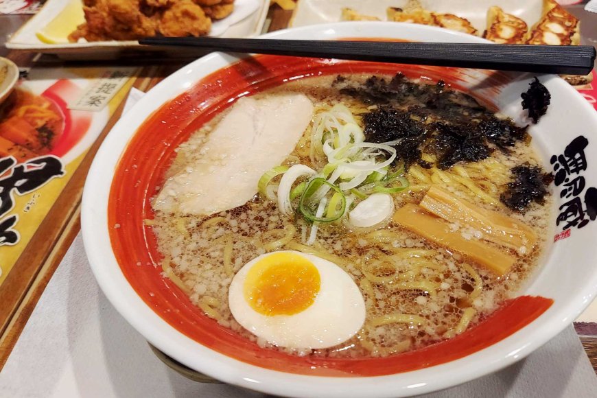 ramen-delicious-japanese-culture-in-a-bowl-04